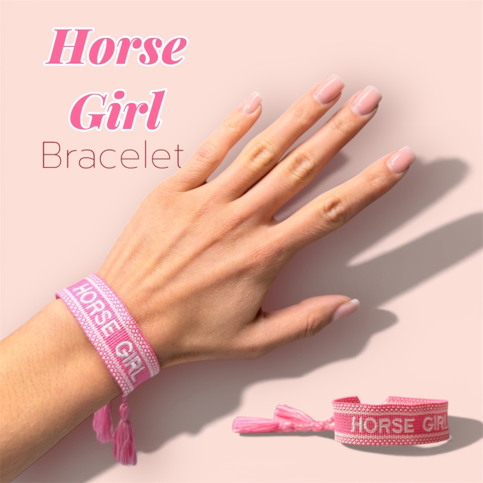 Bransoletka przyjaźni Horse Girl z haftowanym napisem, ujęcie 2