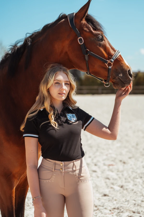 Czarna koszulka polo Clara JD ATTACK damska z jeździeckim motywem