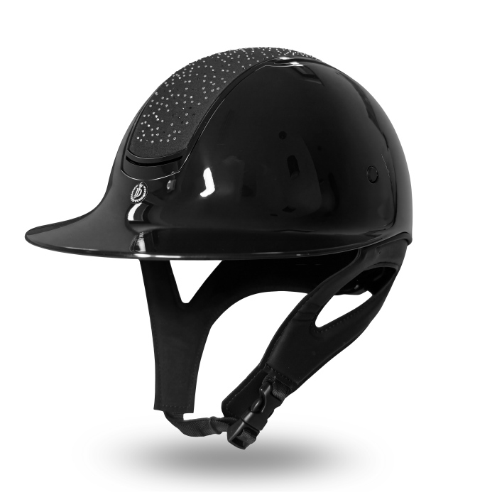 Kask jeździecki Moonlight z boku: panel z kryształkami i szerszy daszek