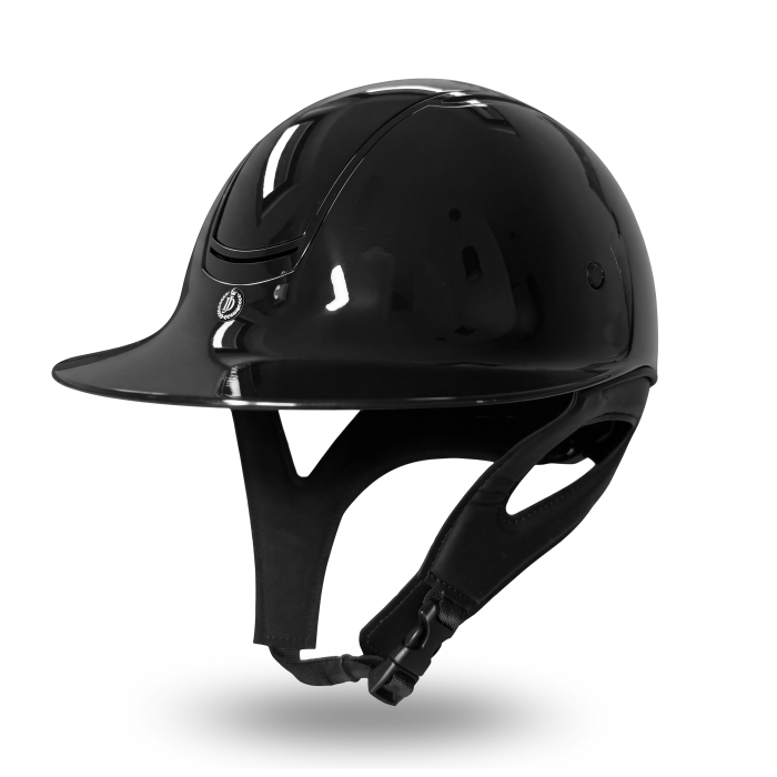 Kask jeździecki Shadowlight z boku: błyszcząca skorupa i szerszy daszek